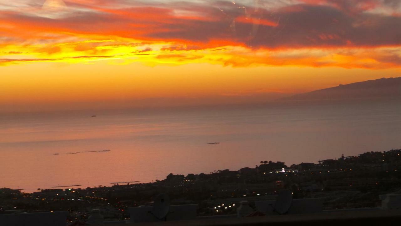Sunset View And Pool In Paradise أذيخي المظهر الخارجي الصورة
