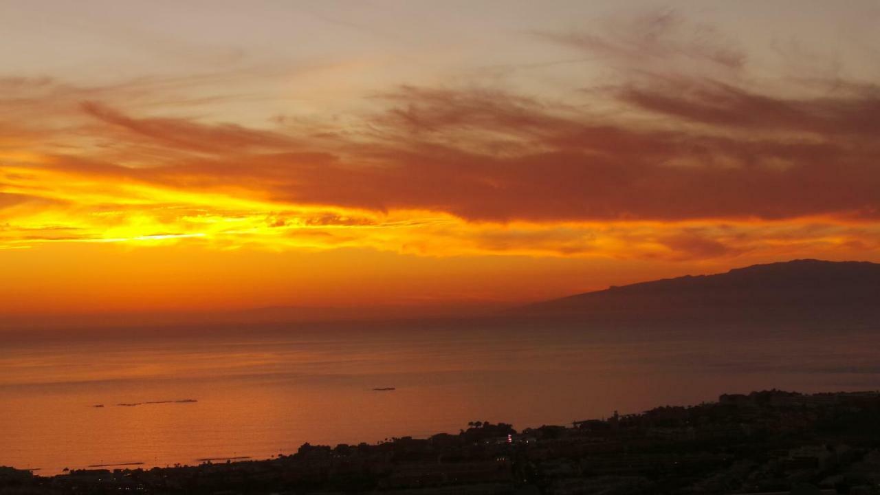 Sunset View And Pool In Paradise أذيخي المظهر الخارجي الصورة