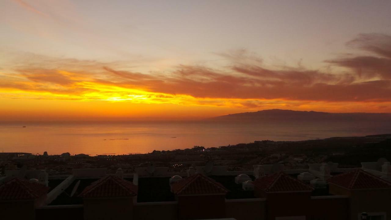 Sunset View And Pool In Paradise أذيخي المظهر الخارجي الصورة